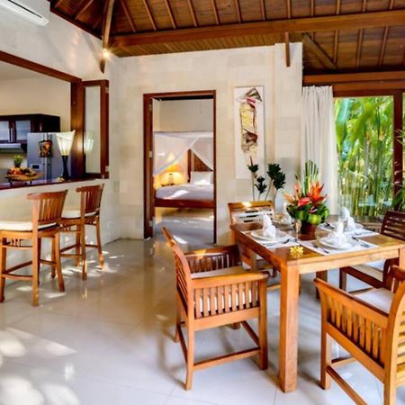 Heart Of Seminyak, 2Br, Sleeps 4, Walk To Bintang Villa ภายนอก รูปภาพ