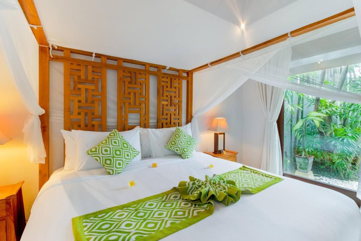 Heart Of Seminyak, 2Br, Sleeps 4, Walk To Bintang Villa ภายนอก รูปภาพ