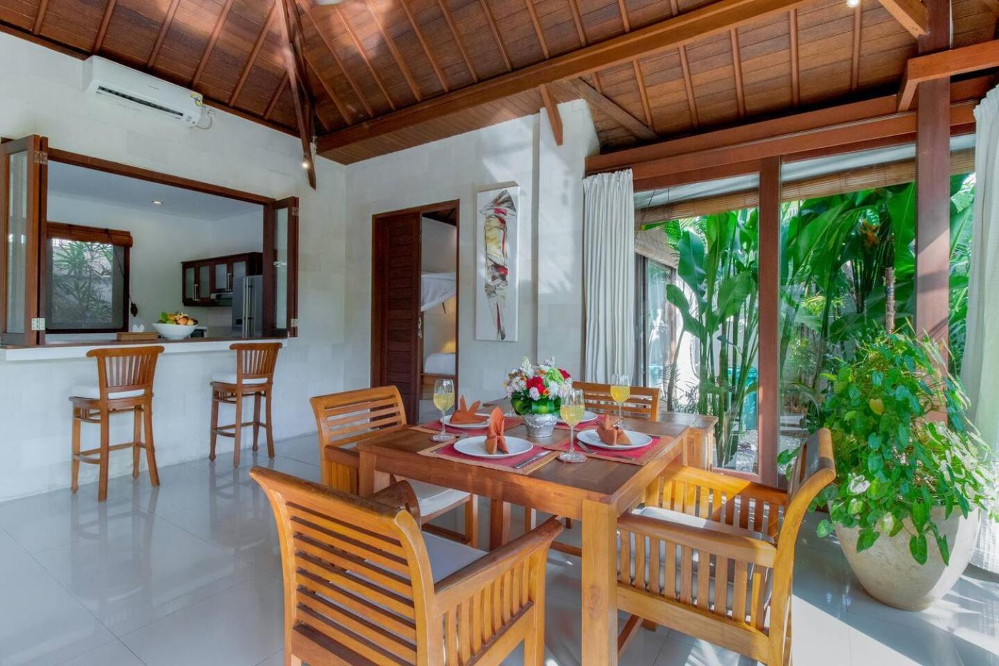 Heart Of Seminyak, 2Br, Sleeps 4, Walk To Bintang Villa ภายนอก รูปภาพ
