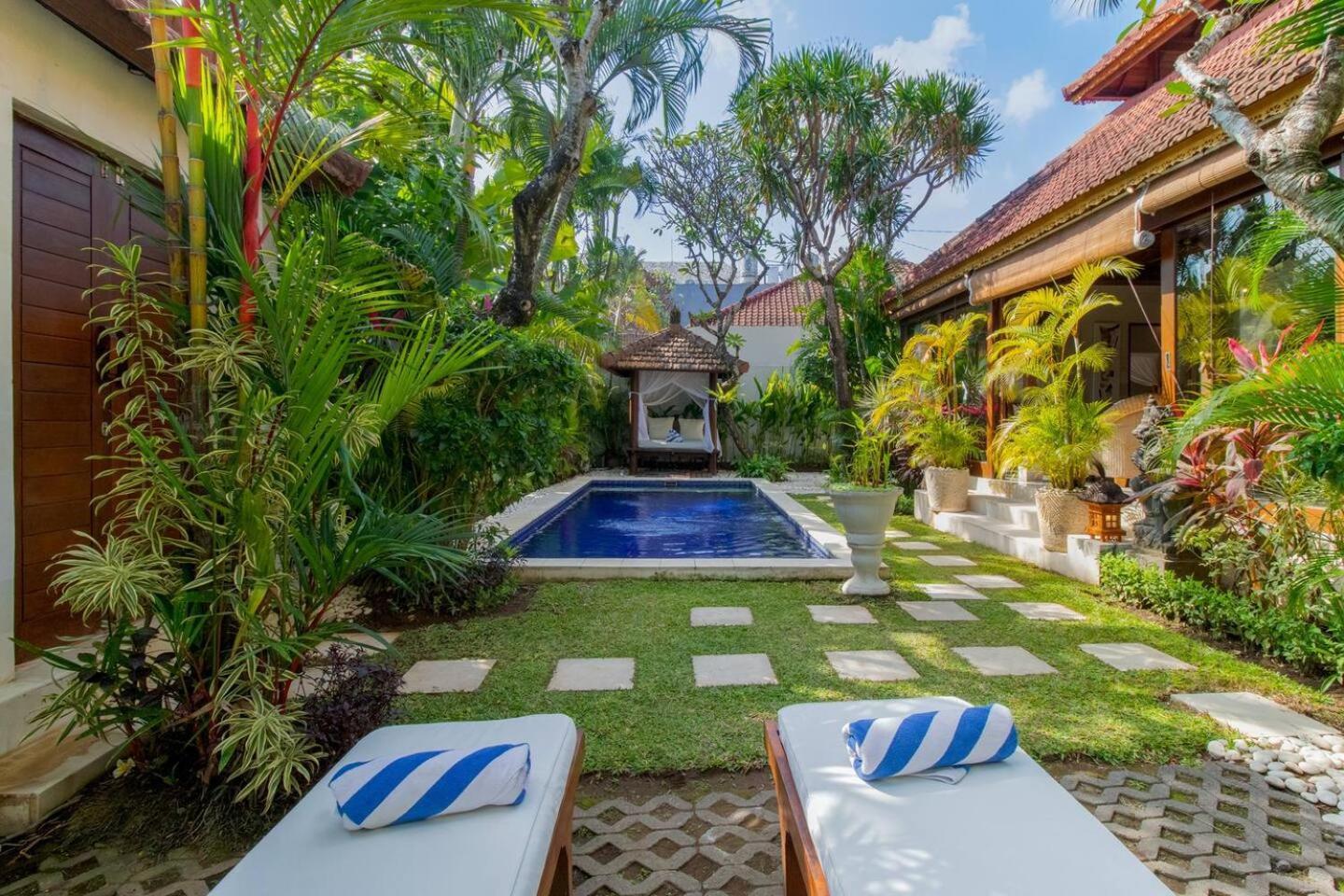 Heart Of Seminyak, 2Br, Sleeps 4, Walk To Bintang Villa ภายนอก รูปภาพ