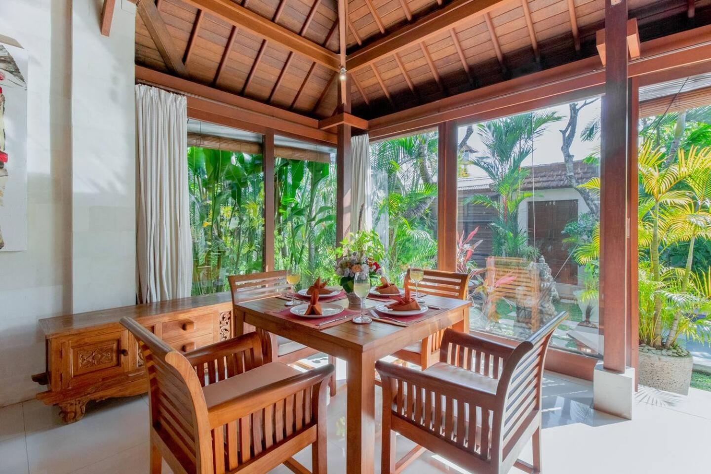 Heart Of Seminyak, 2Br, Sleeps 4, Walk To Bintang Villa ภายนอก รูปภาพ
